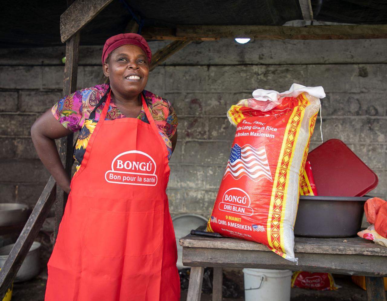 Haiti woman wearing bongo apron crop